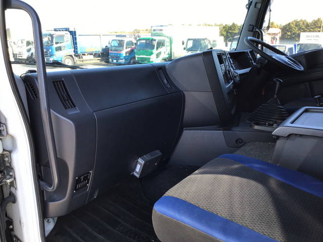 いすゞギガアルミウイング大型（10t）[写真29]