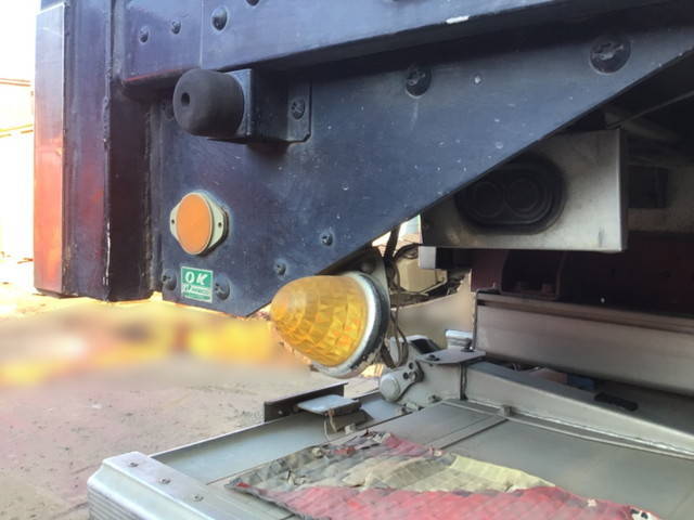 いすゞフォワードアルミウイング増トン（6t・8t）[写真08]