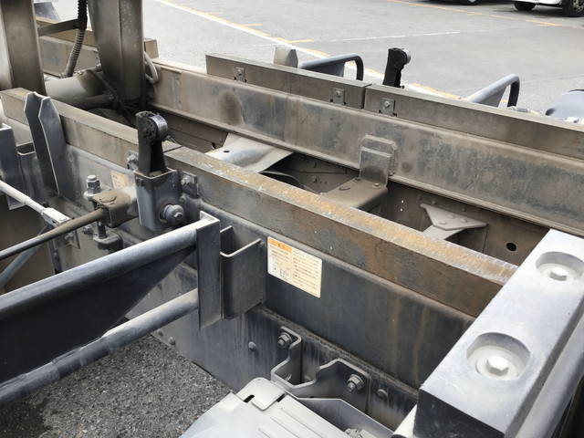 三菱ふそうスーパーグレートダンプ大型（10t）[写真20]