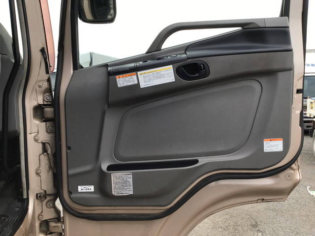 三菱ふそうスーパーグレートダンプ大型（10t）[写真24]