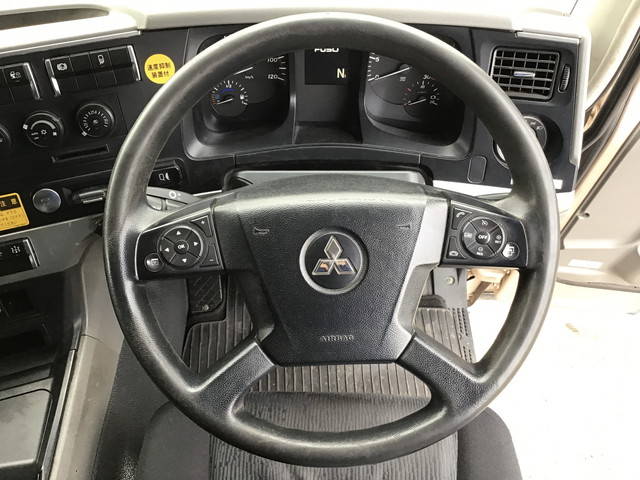 三菱ふそうスーパーグレートダンプ大型（10t）[写真32]