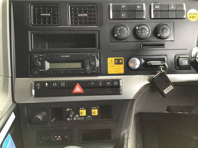 三菱ふそうスーパーグレートダンプ大型（10t）[写真34]