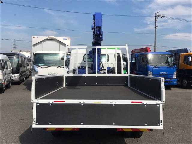 三菱ふそうキャンタークレーン4段小型（2t・3t）[写真10]