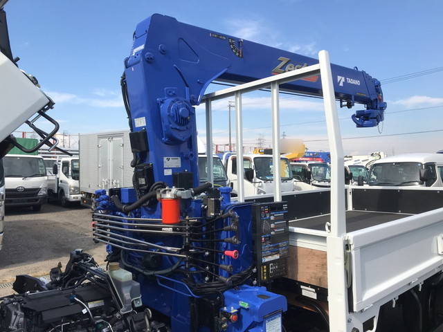 三菱ふそうキャンタークレーン4段小型（2t・3t）[写真23]