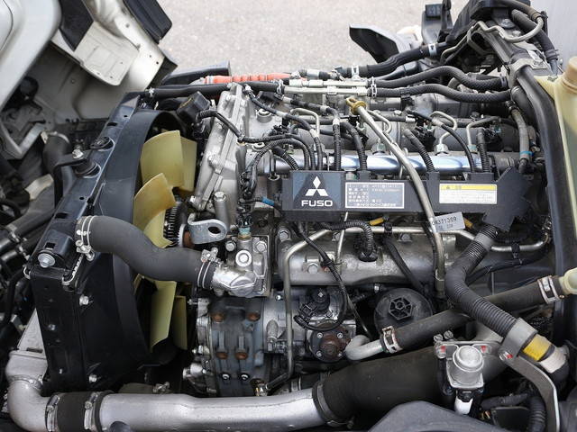 三菱ふそうキャンターパネルバン小型（2t・3t）[写真20]