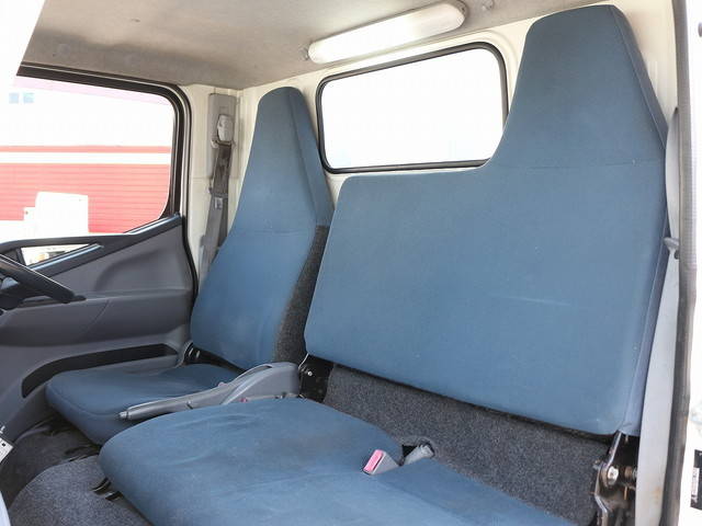 三菱ふそうキャンターパネルバン小型（2t・3t）[写真38]