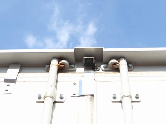 三菱ふそうキャンターパネルバン小型（2t・3t）[写真09]