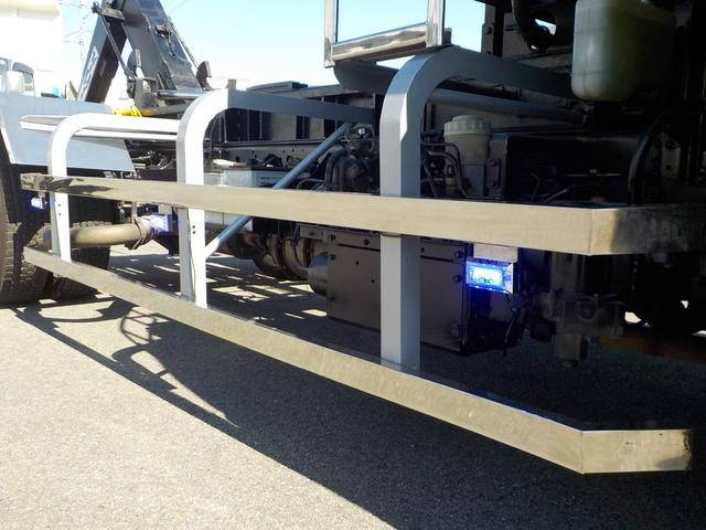 いすゞフォワードコンテナ専用車中型（4t）[写真22]