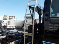 いすゞフォワードコンテナ専用車中型（4t）[写真28]