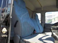 いすゞフォワードコンテナ専用車中型（4t）[写真30]