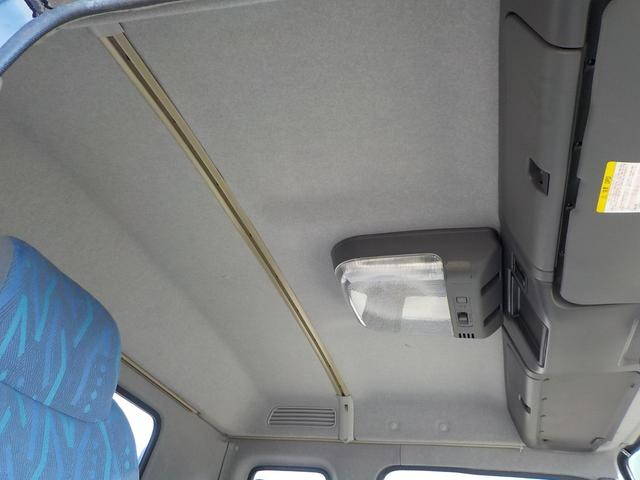 いすゞフォワードコンテナ専用車中型（4t）[写真31]