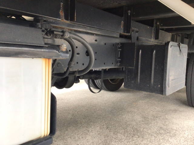 日野デュトロアルミバン小型（2t・3t）[写真11]