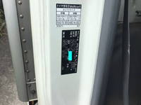 日野デュトロアルミバン小型（2t・3t）[写真32]