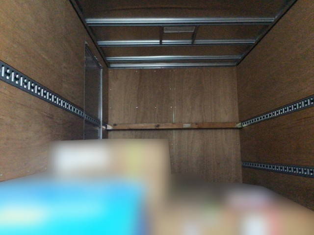 日野デュトロアルミバン小型（2t・3t）[写真05]