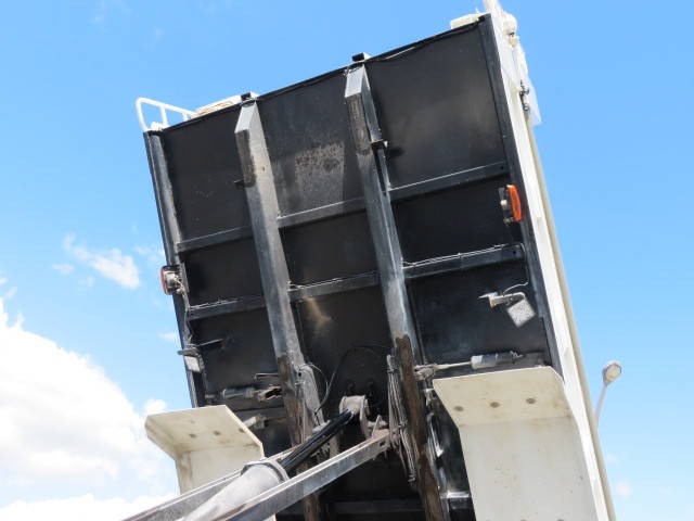 いすゞフォワードダンプ増トン（6t・8t）[写真37]