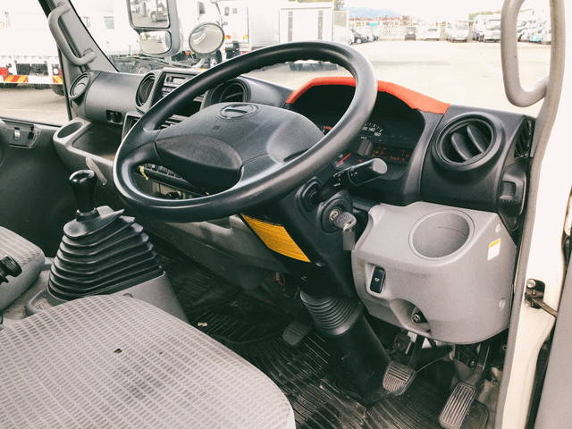 日野デュトロ平ボディ小型（2t・3t）[写真33]