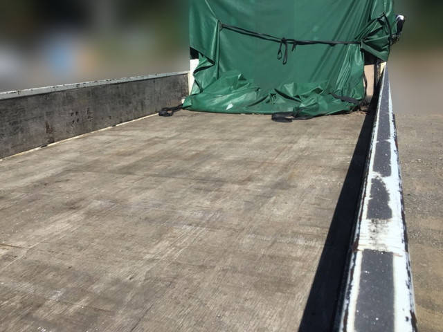 三菱ふそうキャンター平ボディ小型（2t・3t）[写真10]