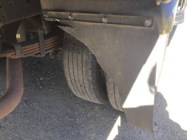 三菱ふそうキャンター平ボディ小型（2t・3t）[写真17]