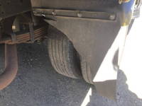 三菱ふそうキャンター平ボディ小型（2t・3t）[写真17]