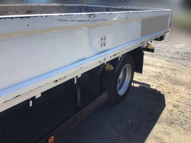 三菱ふそうキャンター平ボディ小型（2t・3t）[写真05]