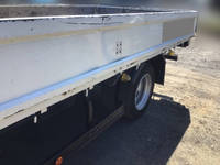 三菱ふそうキャンター平ボディ小型（2t・3t）[写真05]