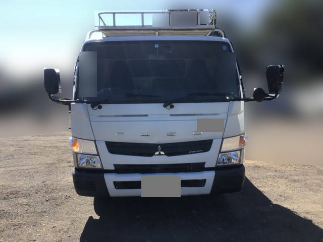 三菱ふそうキャンター平ボディ小型（2t・3t）[写真06]