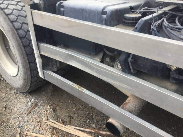 日野プロフィアダンプ大型（10t）[写真18]