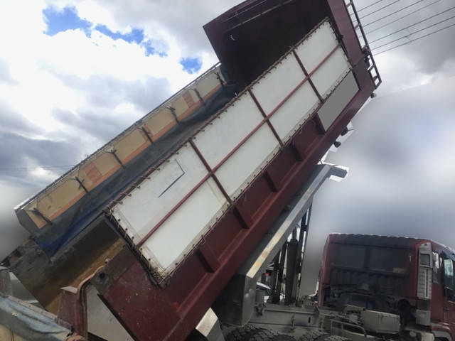 日野プロフィアダンプ大型（10t）[写真03]