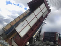 日野プロフィアダンプ大型（10t）[写真03]