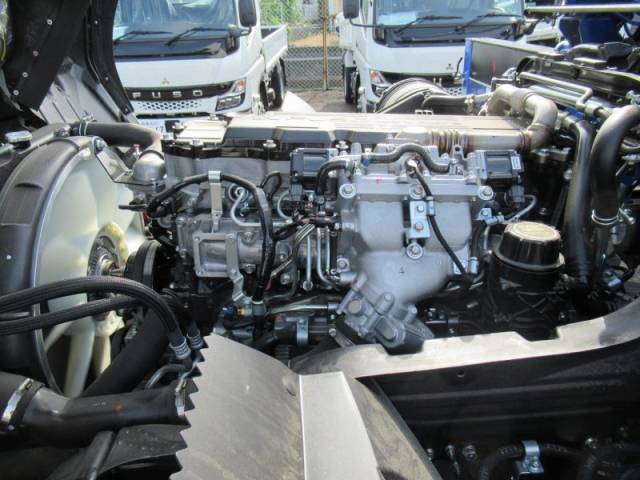 三菱ふそうファイタークレーン4段増トン（6t・8t）[写真13]