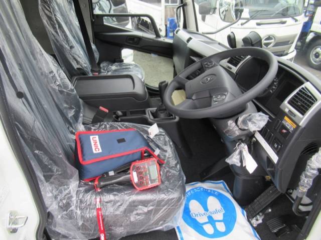 三菱ふそうファイタークレーン4段増トン（6t・8t）[写真15]