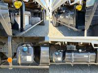 三菱ふそうキャンター平ボディ小型（2t・3t）[写真18]