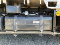 三菱ふそうキャンター平ボディ小型（2t・3t）[写真21]