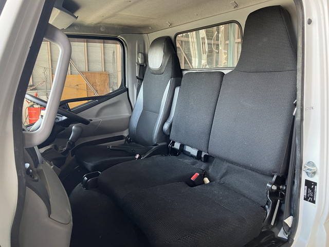 三菱ふそうキャンター平ボディ小型（2t・3t）[写真31]