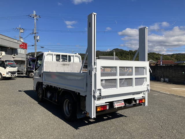 三菱ふそうキャンター平ボディ小型（2t・3t）[写真04]