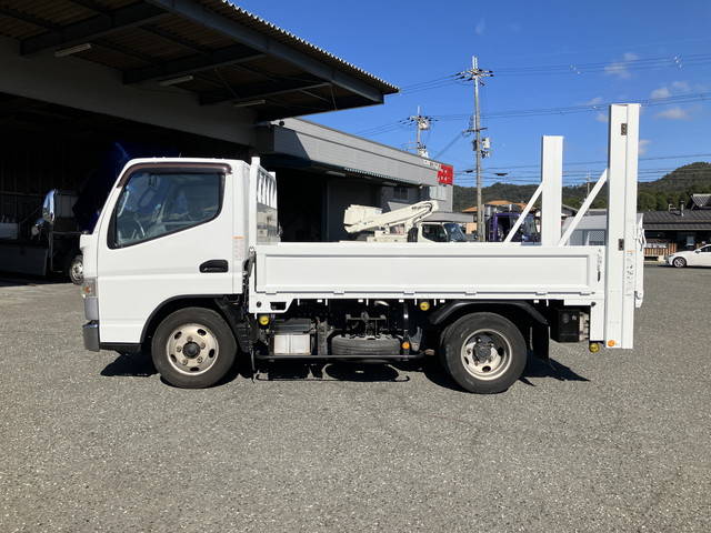 三菱ふそうキャンター平ボディ小型（2t・3t）[写真05]