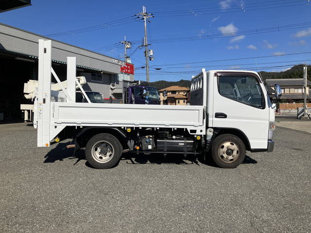 三菱ふそうキャンター平ボディ小型（2t・3t）[写真06]