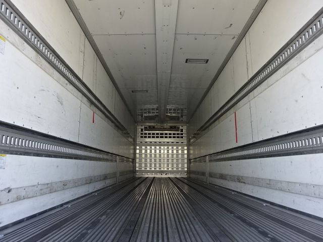 日産クオン冷蔵冷凍ウイング大型（10t）[写真16]