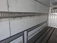 日産クオン冷蔵冷凍ウイング大型（10t）[写真17]