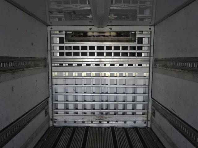 日産クオン冷蔵冷凍ウイング大型（10t）[写真19]