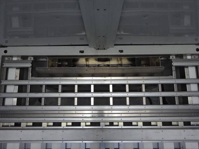 日産クオン冷蔵冷凍ウイング大型（10t）[写真20]