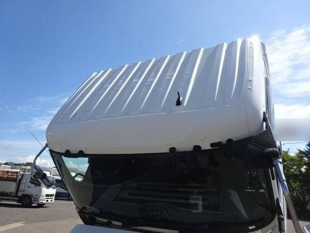 日産クオン冷蔵冷凍ウイング大型（10t）[写真28]