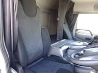 日産クオン冷蔵冷凍ウイング大型（10t）[写真32]