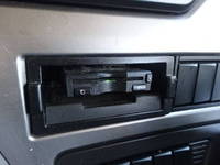 日産クオン冷蔵冷凍ウイング大型（10t）[写真38]