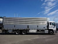 日産クオン冷蔵冷凍ウイング大型（10t）[写真05]