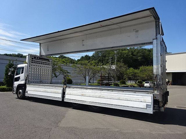 日産クオン冷蔵冷凍ウイング大型（10t）[写真09]