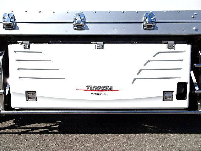 三菱ふそうスーパーグレート冷蔵冷凍ウイング大型（10t）[写真17]
