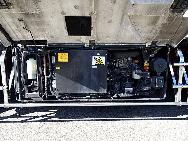 三菱ふそうスーパーグレート冷蔵冷凍ウイング大型（10t）[写真18]