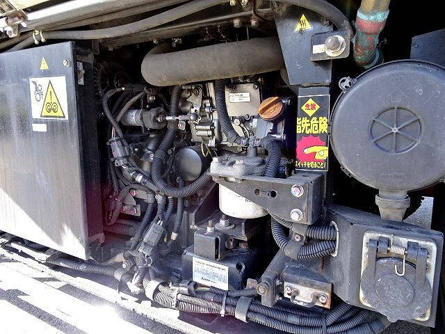 三菱ふそうスーパーグレート冷蔵冷凍ウイング大型（10t）[写真19]