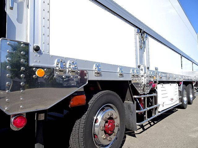 三菱ふそうスーパーグレート冷蔵冷凍ウイング大型（10t）[写真20]